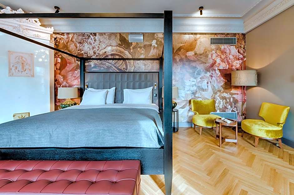 Grand Poet Hotel and SPA by Semarah