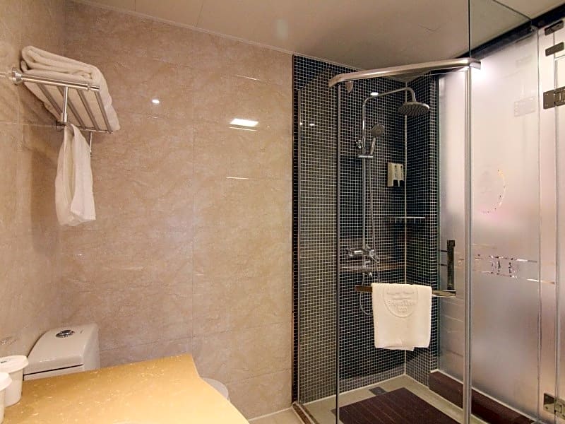 GreenTree Inn Zhenjiang Jurong Yalong Business Hotel