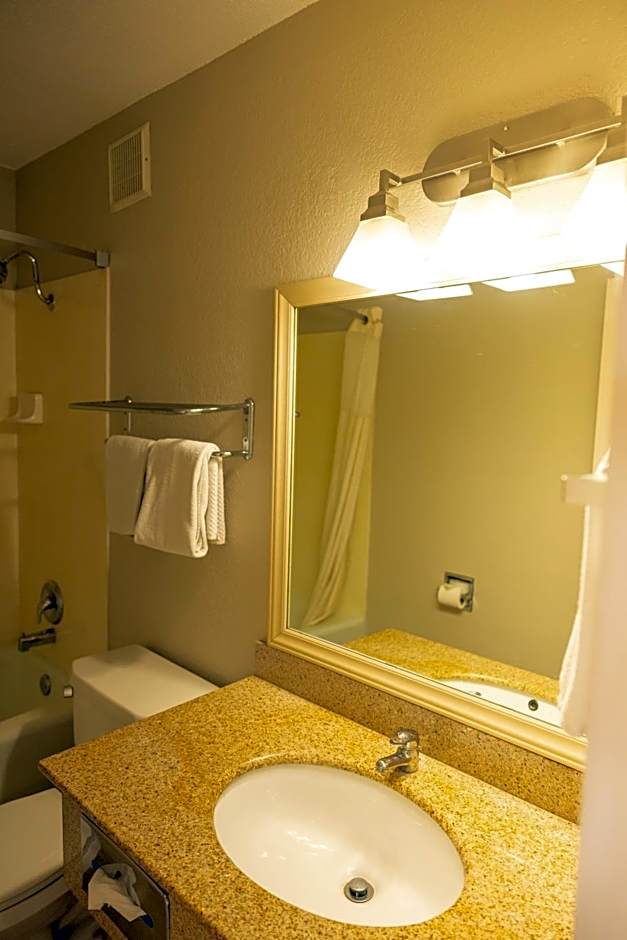 Quality Inn & Suites Lake Havasu City