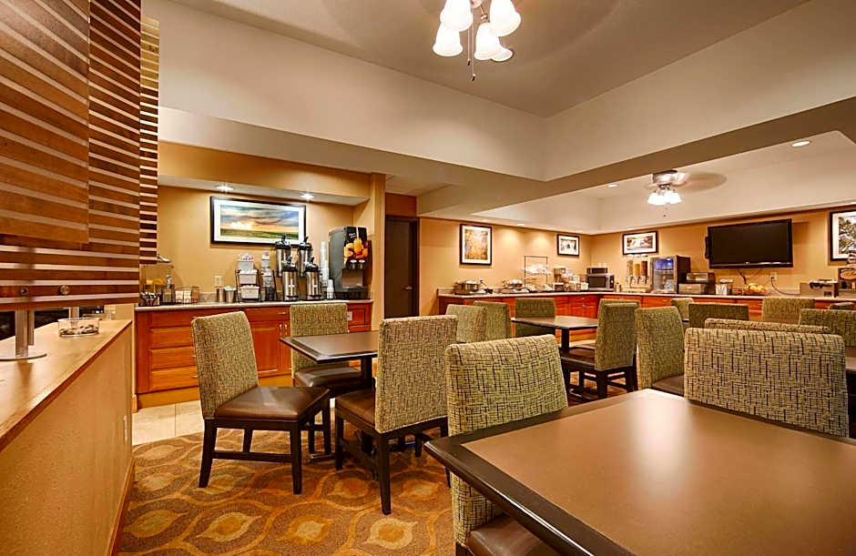 Best Western Plus Mishawaka Inn