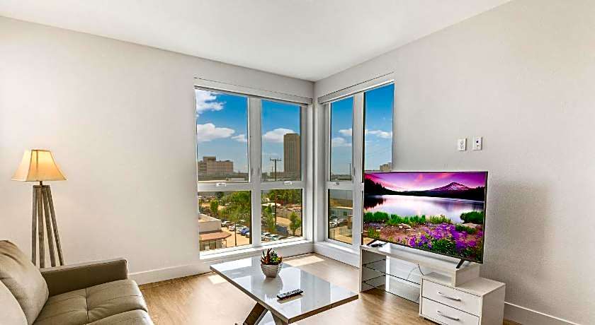 SuitesRUs Apart Hotel near Dodgers Stadium