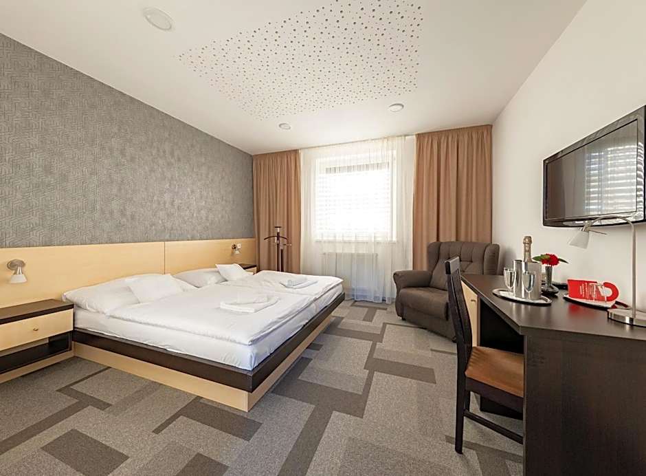 BNC Hotel - Restaurant - Bowling