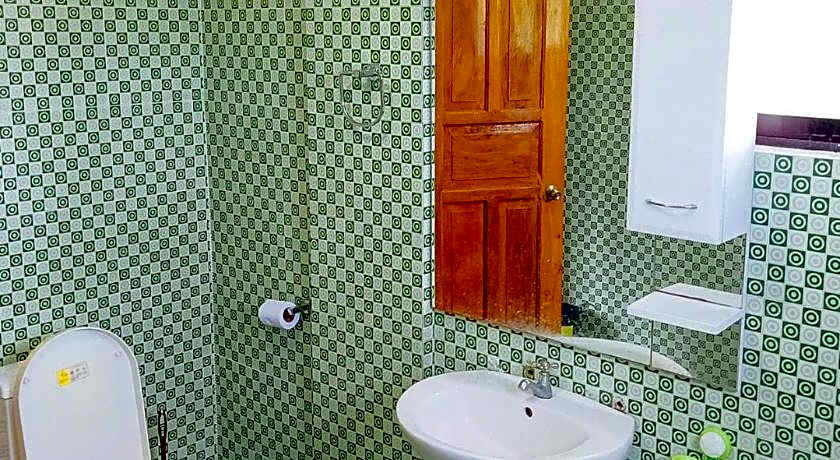 RedDoorz @ Garcia Hernandez Bohol