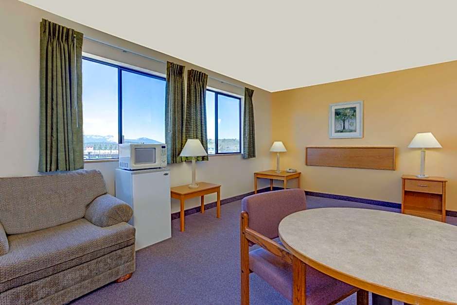 Super 8 by Wyndham Klamath Falls