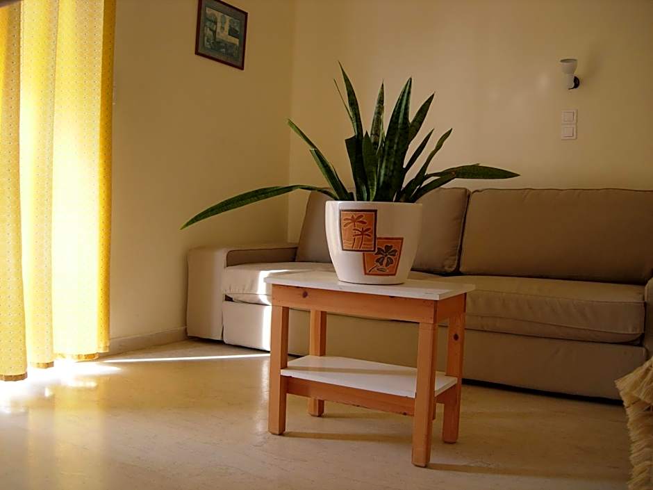 Philippos Studios & Apartments