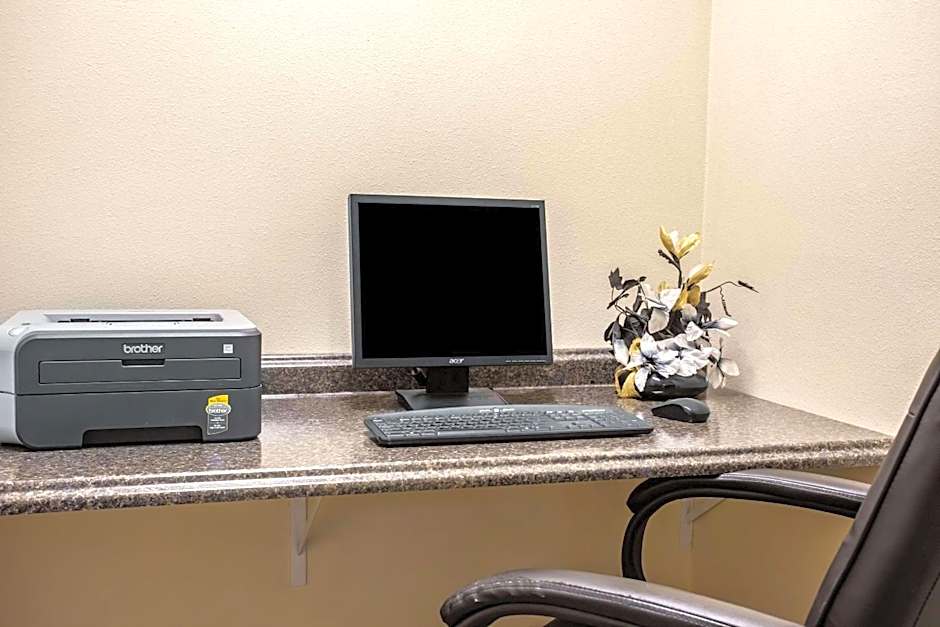 Quality Inn & Suites Federal Way