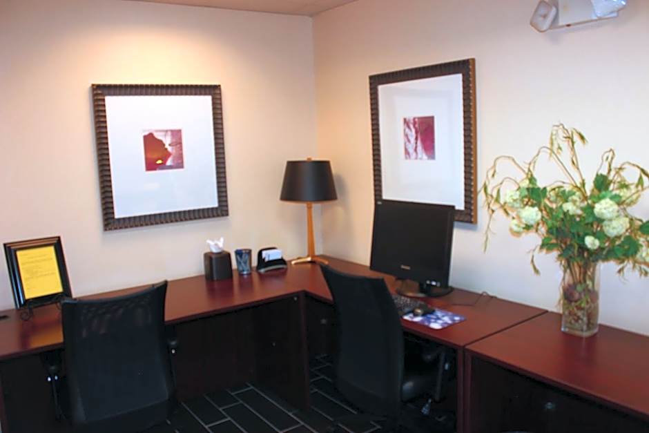 Holiday Inn Express Hotel & Suites - Atlanta/Emory University Area By IHG