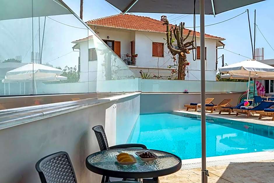 BLUE STAR APARTHOTEL