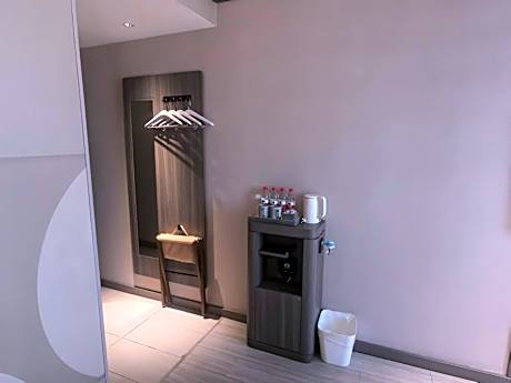 Huazhu - Business Bed Room