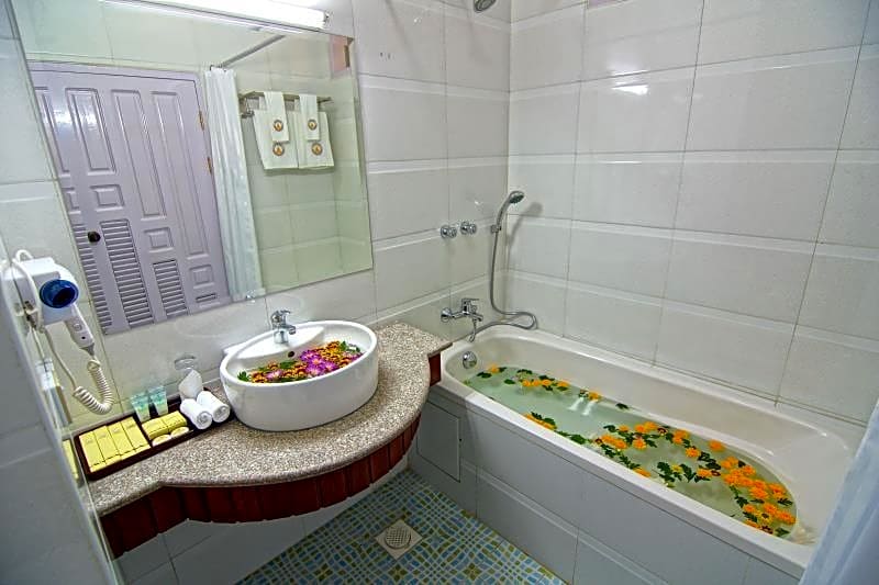 Hotel Yadanarbon