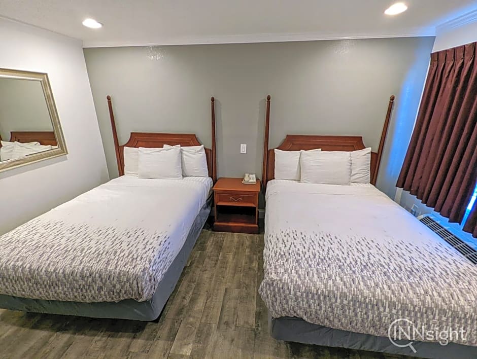 Deluxe Inn