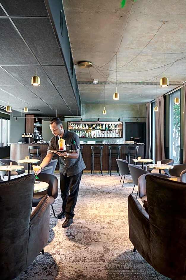 DINA MORGABINE SAINT DENIS