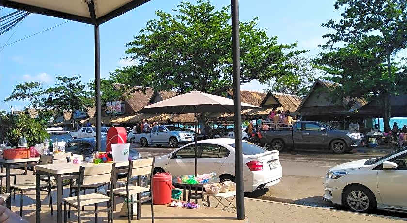 Pimpimarn Beach Hotel