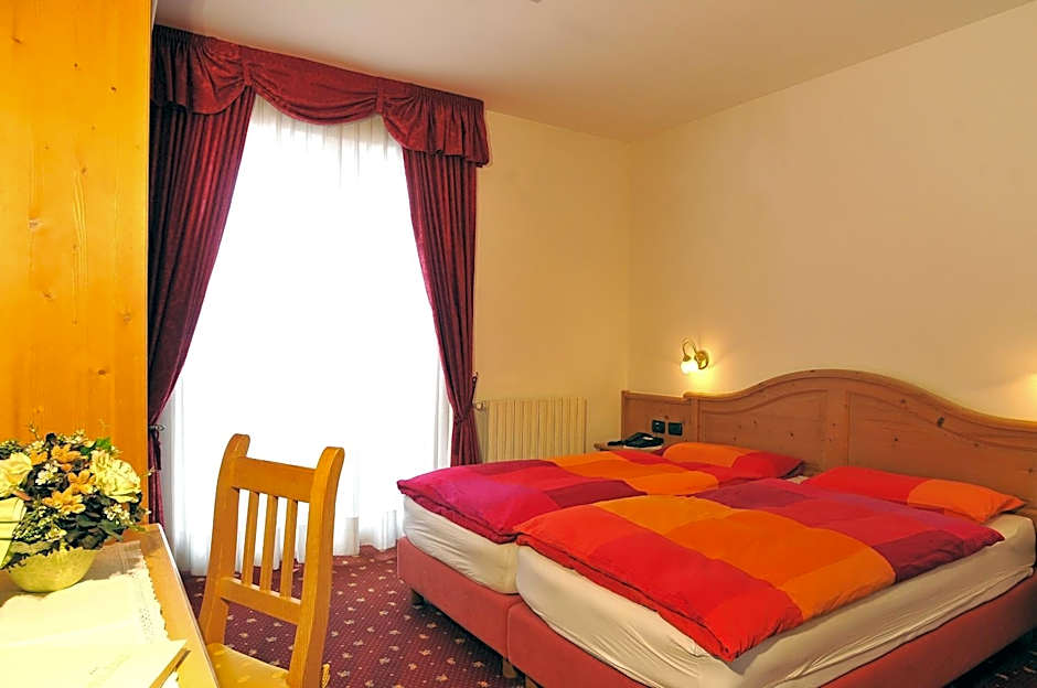 Hotel Tyrolia