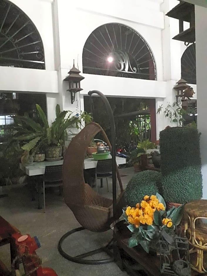 Baan Khun Mae Apartment