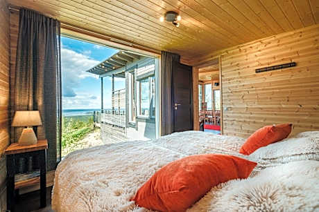 Deluxe Suite with Spa Bath