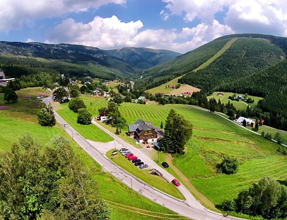 Alpský Hotel