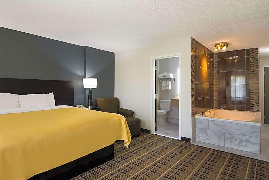 Quality Inn Aurora - Naperville Area