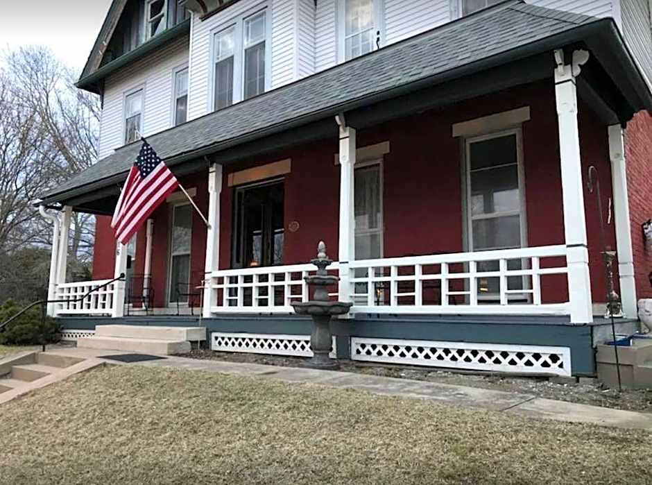 Evans Holly Grove Inn Bed and Breakfast