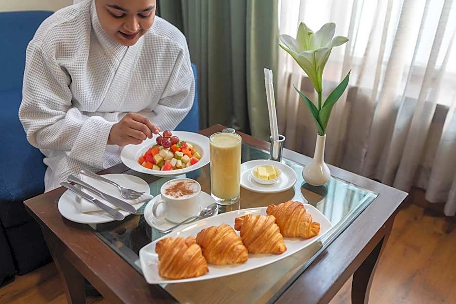 Country Inn and Suites By Radisson Gurugram Sector 12