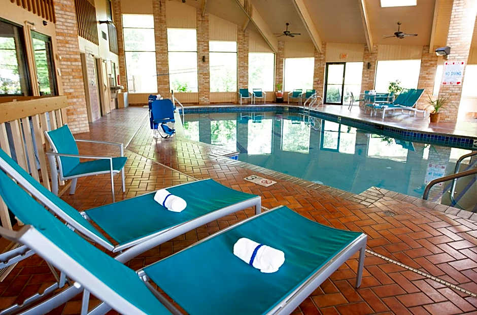 AmericInn by Wyndham Delafield