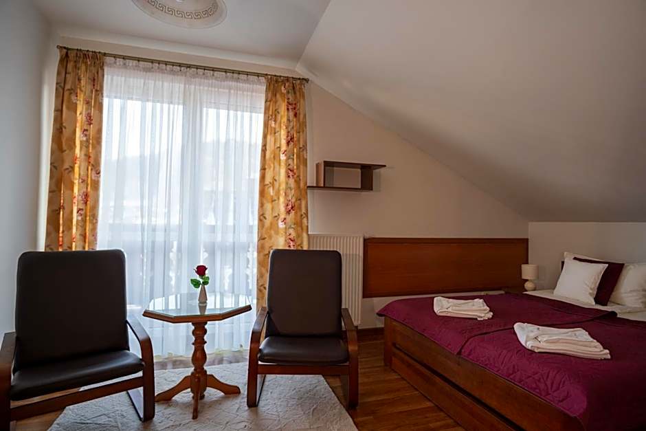 Willa i Wzgórze Jerrego Apartamenty i pokoje z widokiem na góry