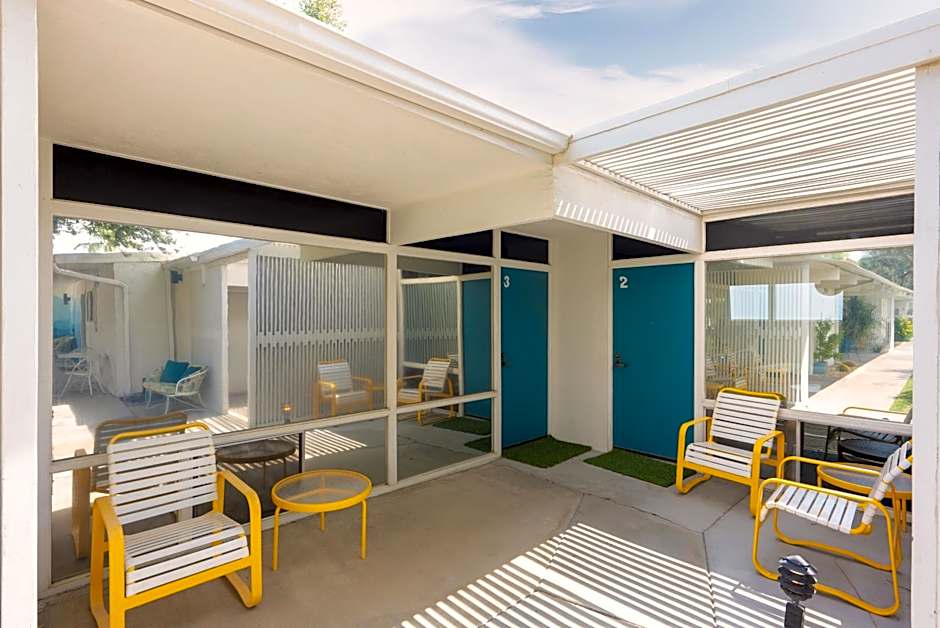 Monkey Tree Hotel by AvantStay Stylish Hotel in Palm Springs w Pool