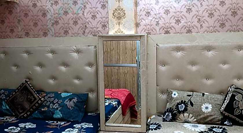 Maa Vaishno Guest House