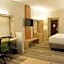Holiday Inn Express & Suites Lexington Park California By IHG