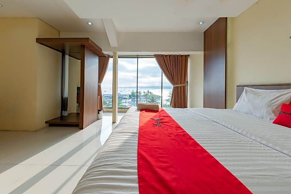 RedDoorz Syariah near Alun-Alun Pelabuhan Ratu