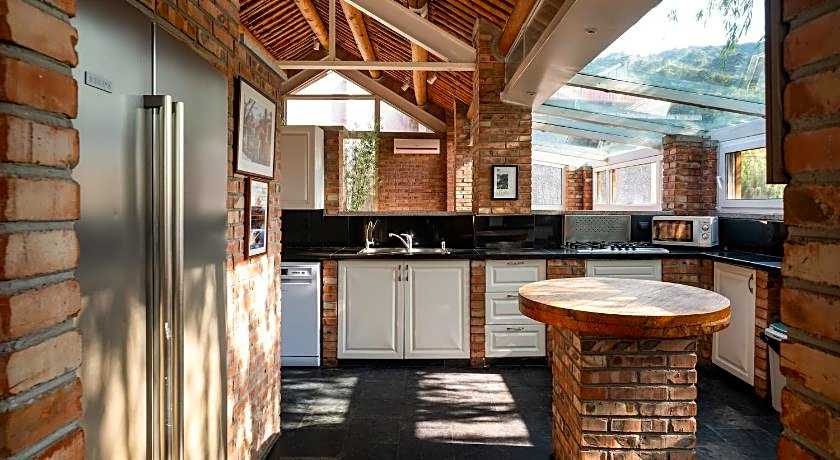 Brickyard Retreat at Mutianyu Great Wall