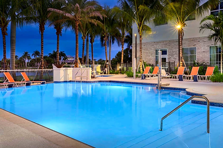 Hampton Inn & Suites Naples South