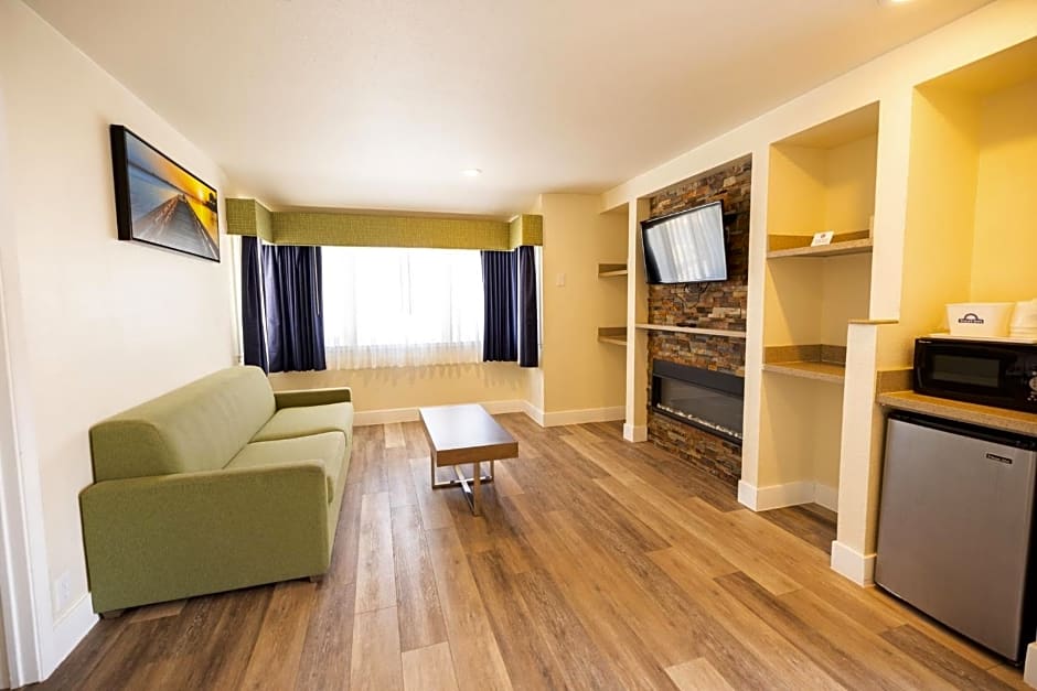Days Inn by Wyndham Monterey Downtown