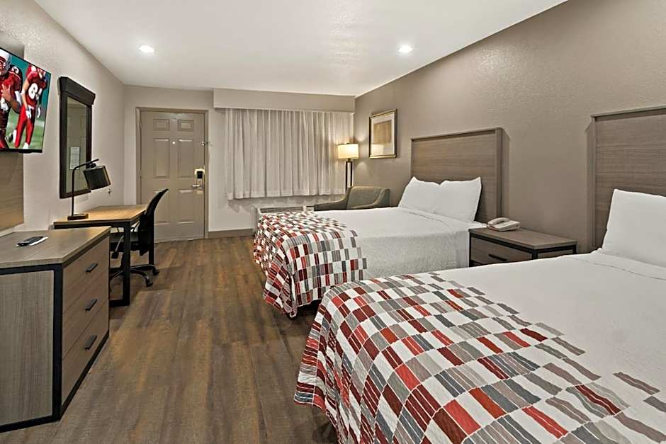 Red Roof Inn & Suites Irving - DFW Airport South