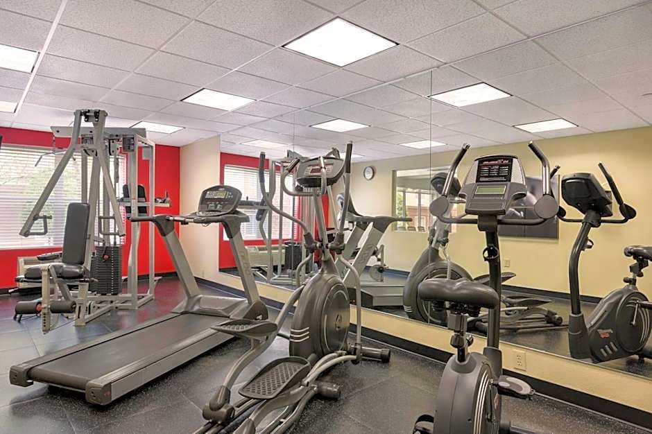 Country Inn & Suites by Radisson, Chester, VA