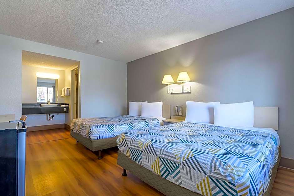 Motel 6 Hayward, CA- East Bay