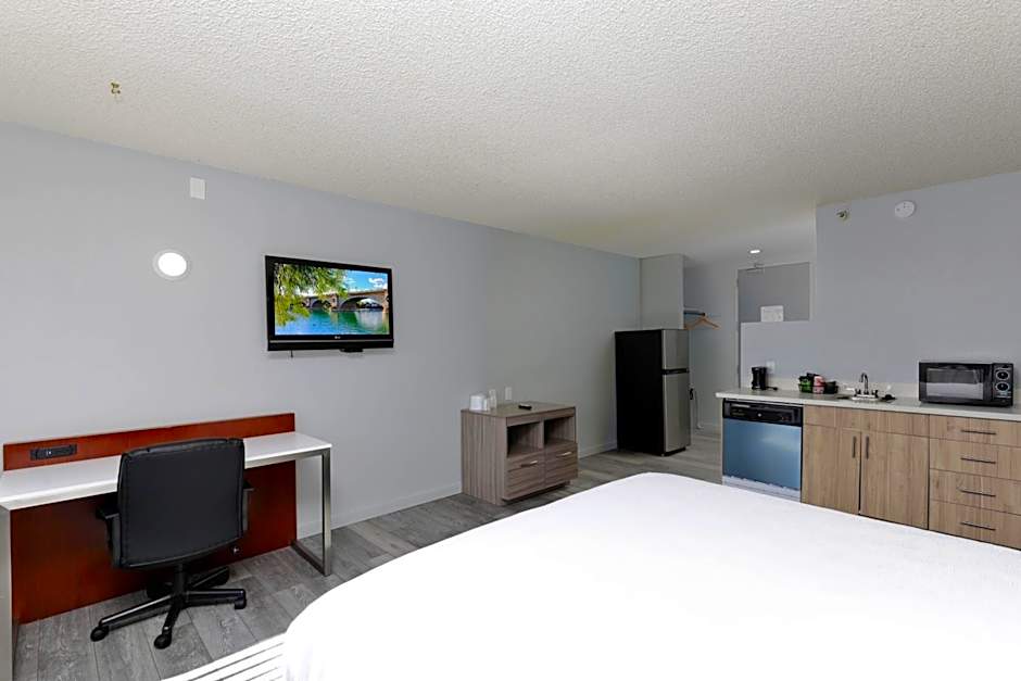 Studio 6 Suites Lake Havasu City AZ
