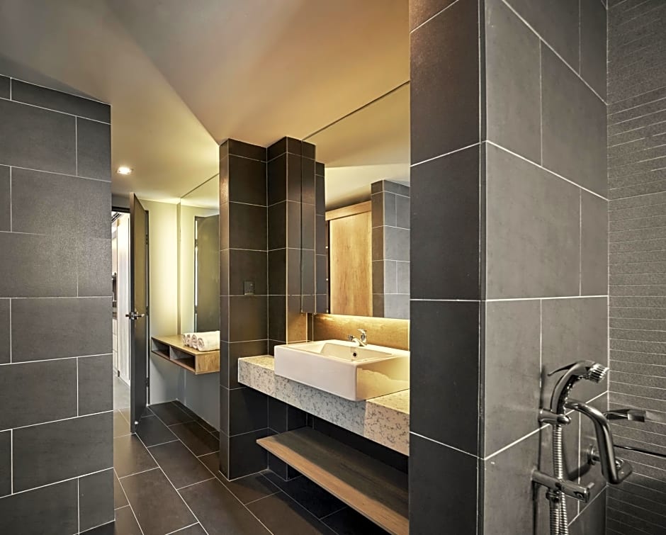 Tropics Eight Suites
