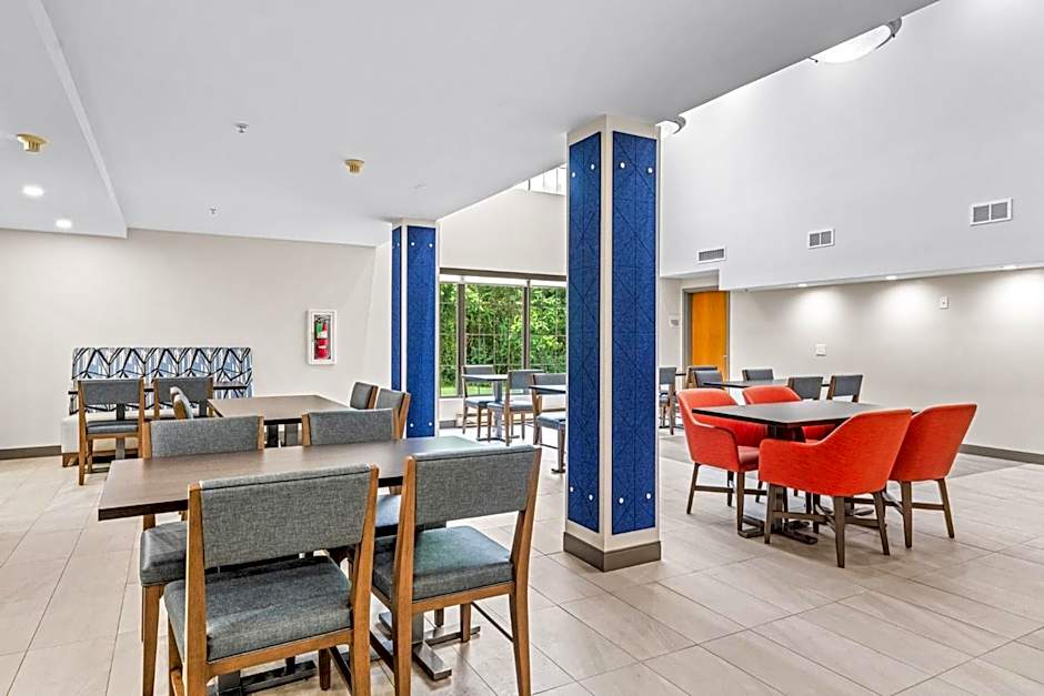 Holiday Inn Express Carneys Point New Jersey Turnpike Exit 1 By IHG