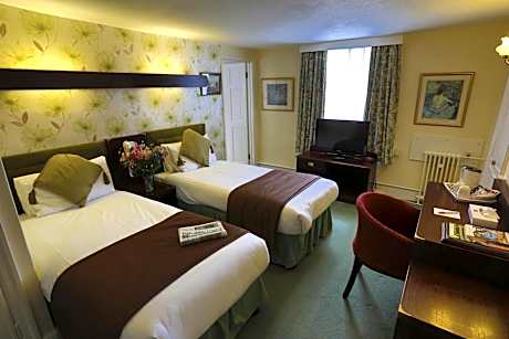Standard Twin Room - Non-Smoking