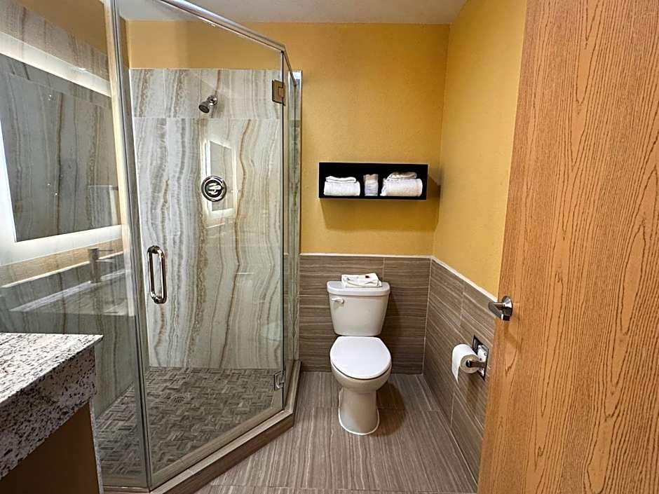 Super 8 by Wyndham Pasadena