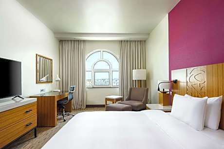 Executive Queen Bed