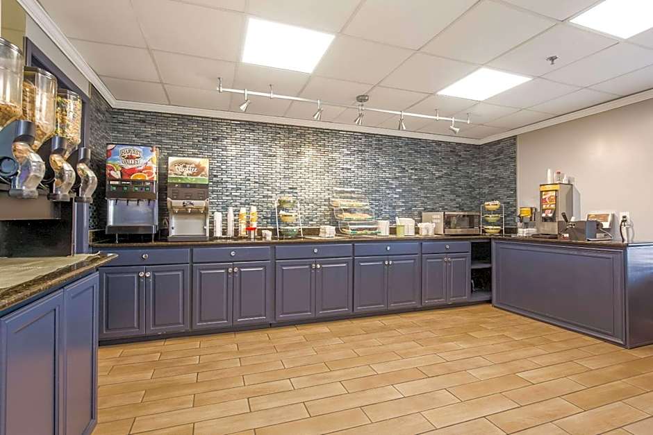Quality Inn & Suites CVG Airport
