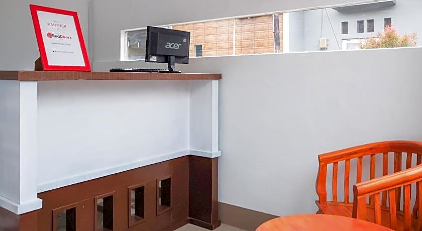 RedDoorz Syariah near Exit Tol Pemalang Comal 2