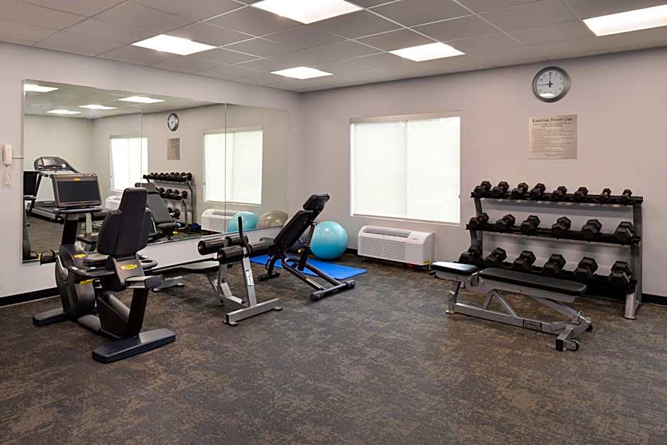 Fairfield Inn & Suites by Marriott Arlington Near Six Flags
