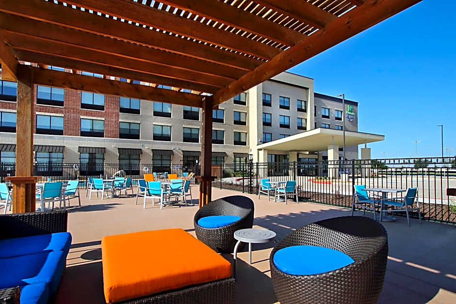 Holiday Inn Express And Suites Frisco NW By IHG