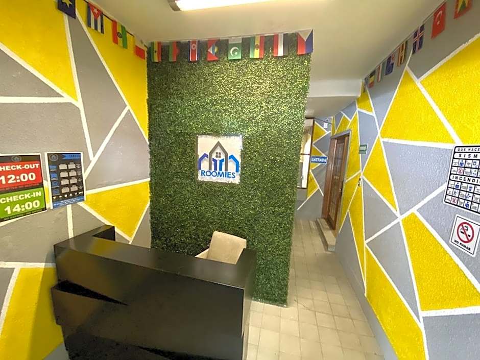 Roomies Hostel Condesa