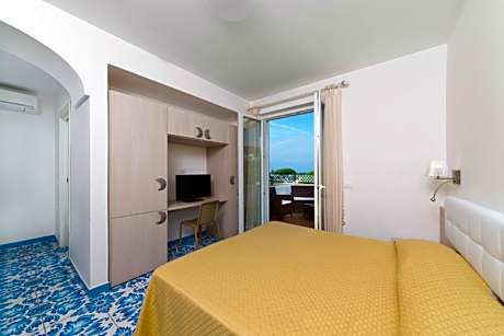 Superior Double Room with Sea View Terrace