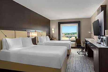 Queen Suite with Two Queen Beds