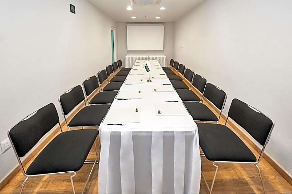 City Express Junior by Marriott Toluca Zona Industrial